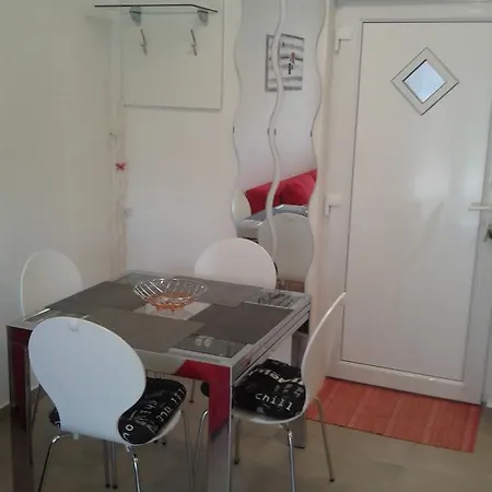 Apartment Melani Pula Exterior photo