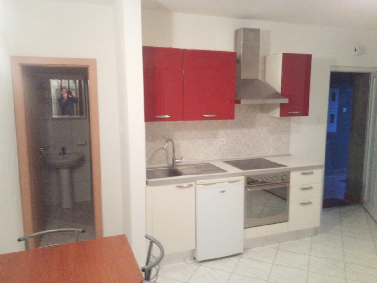 Melani Apartment *
