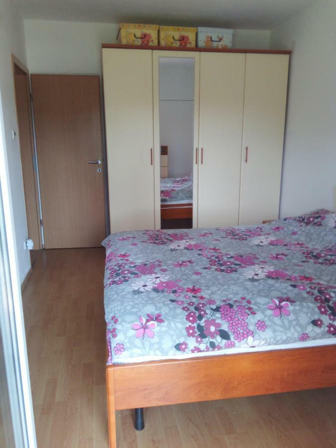 Melani Apartment *